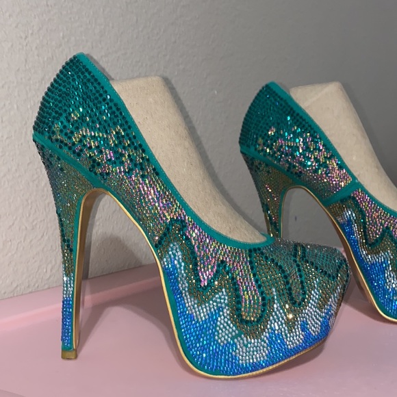 Alba Heels size 9 - Picture 6 of 16